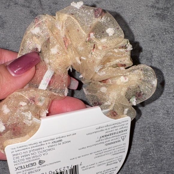 Sophi - NWT Yellow & Beige Floral Hair Accessories Set - Picture 14 of 14